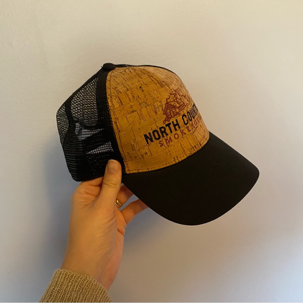 New Englands North Country Smokehouse Black and Tan Hat